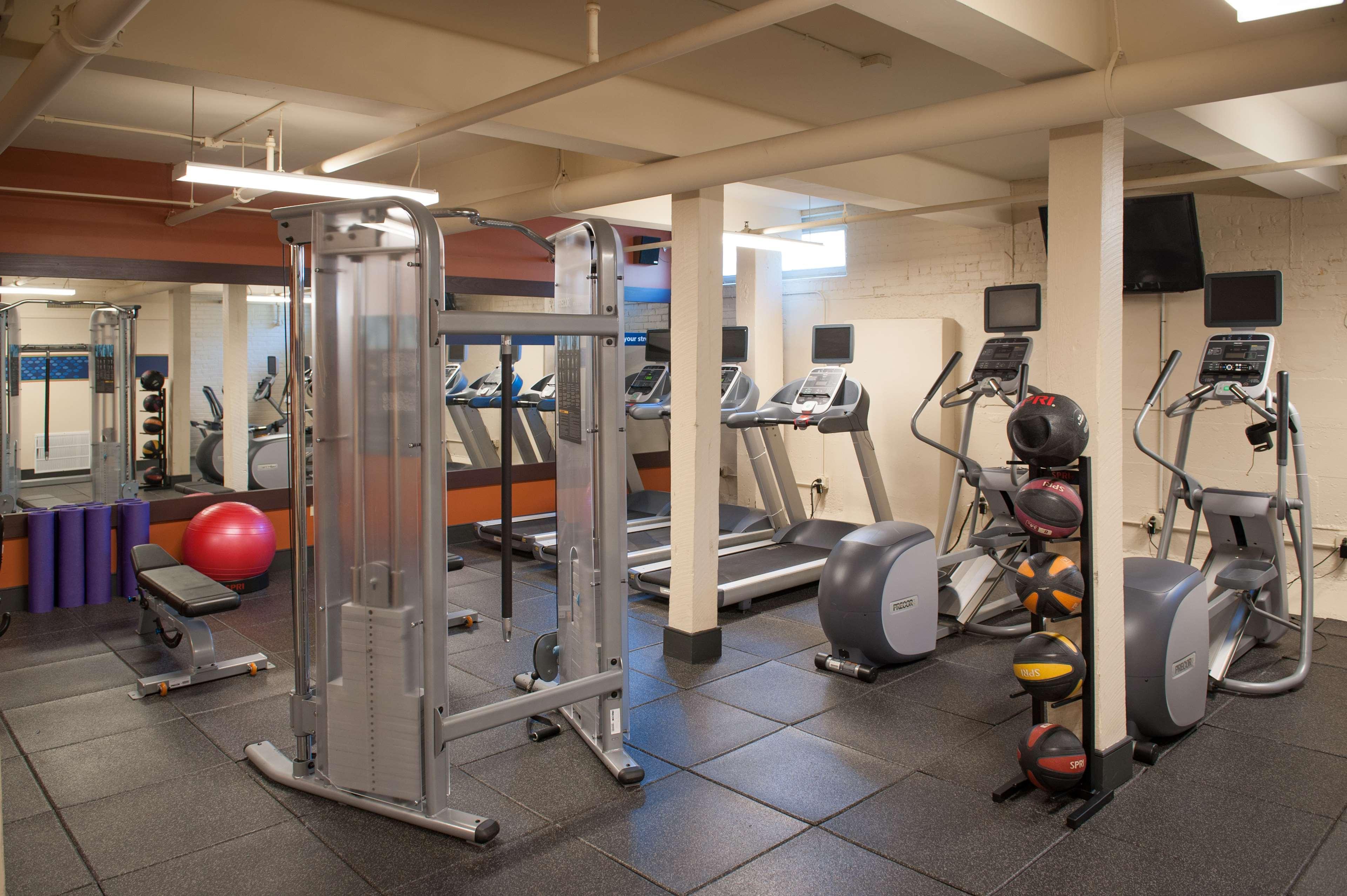 Hampton Inn And Suites New Orleans Convention Center Ngoại thất bức ảnh
