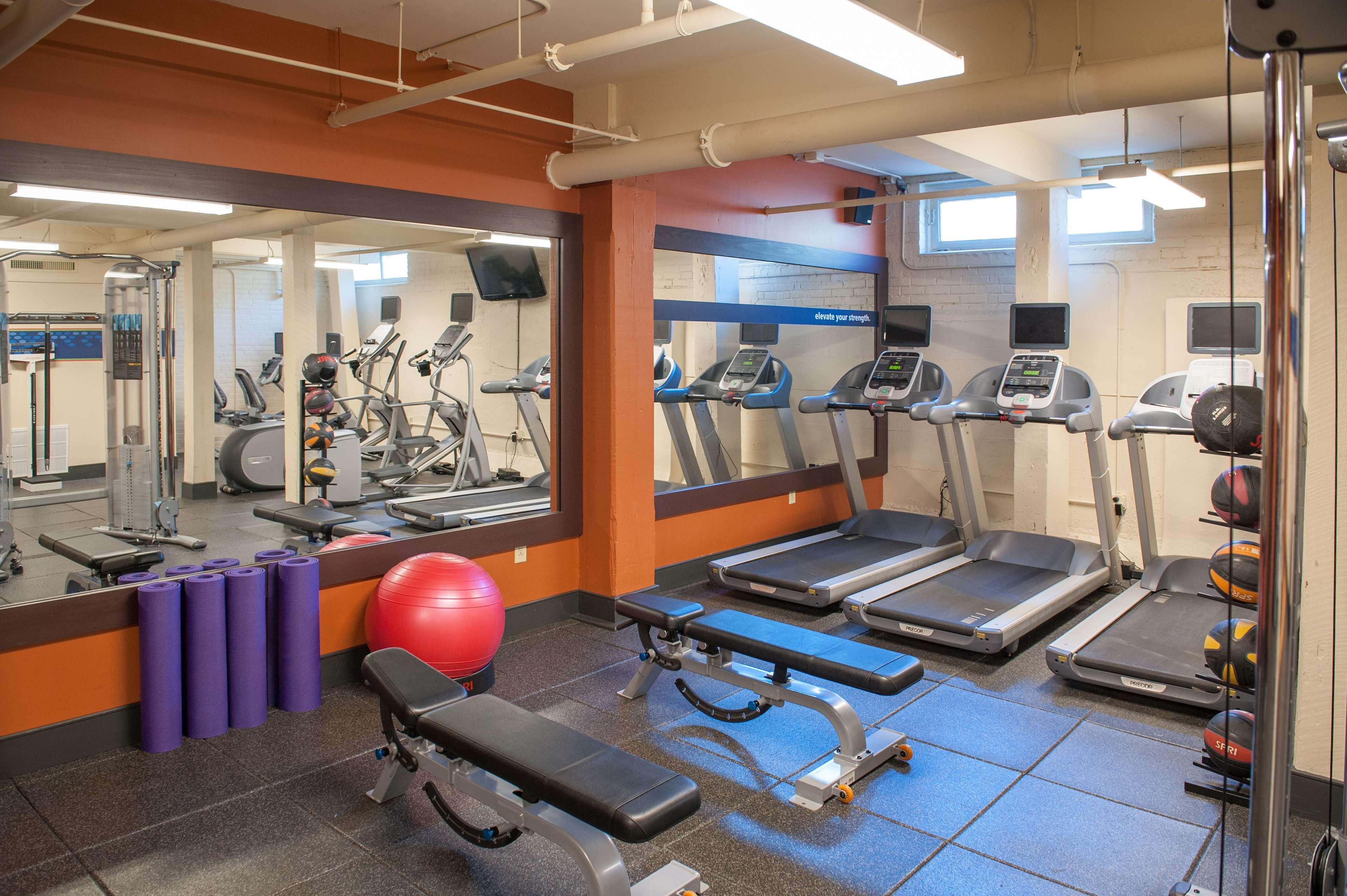 Hampton Inn And Suites New Orleans Convention Center Ngoại thất bức ảnh