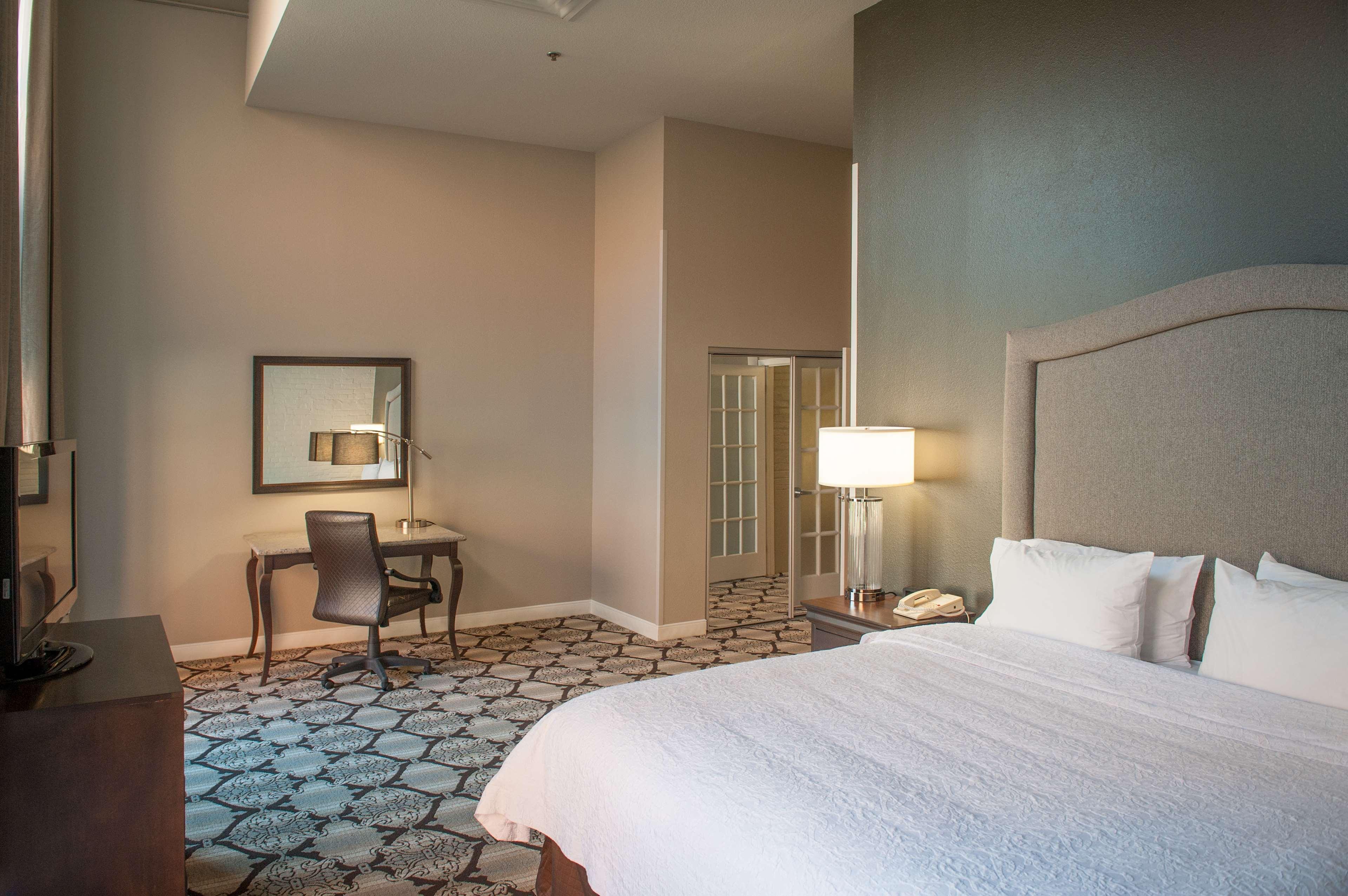 Hampton Inn And Suites New Orleans Convention Center Ngoại thất bức ảnh