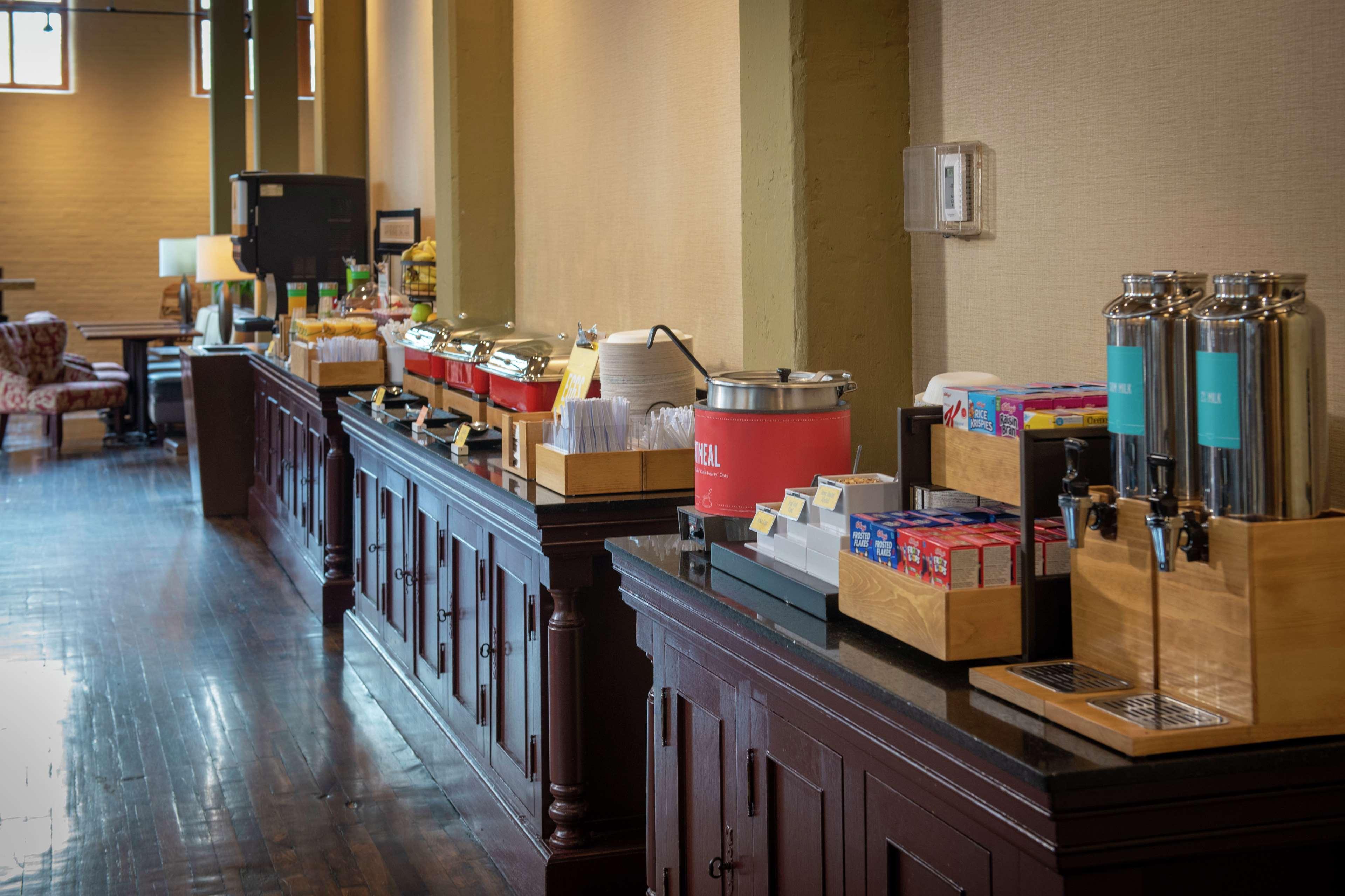 Hampton Inn And Suites New Orleans Convention Center Ngoại thất bức ảnh