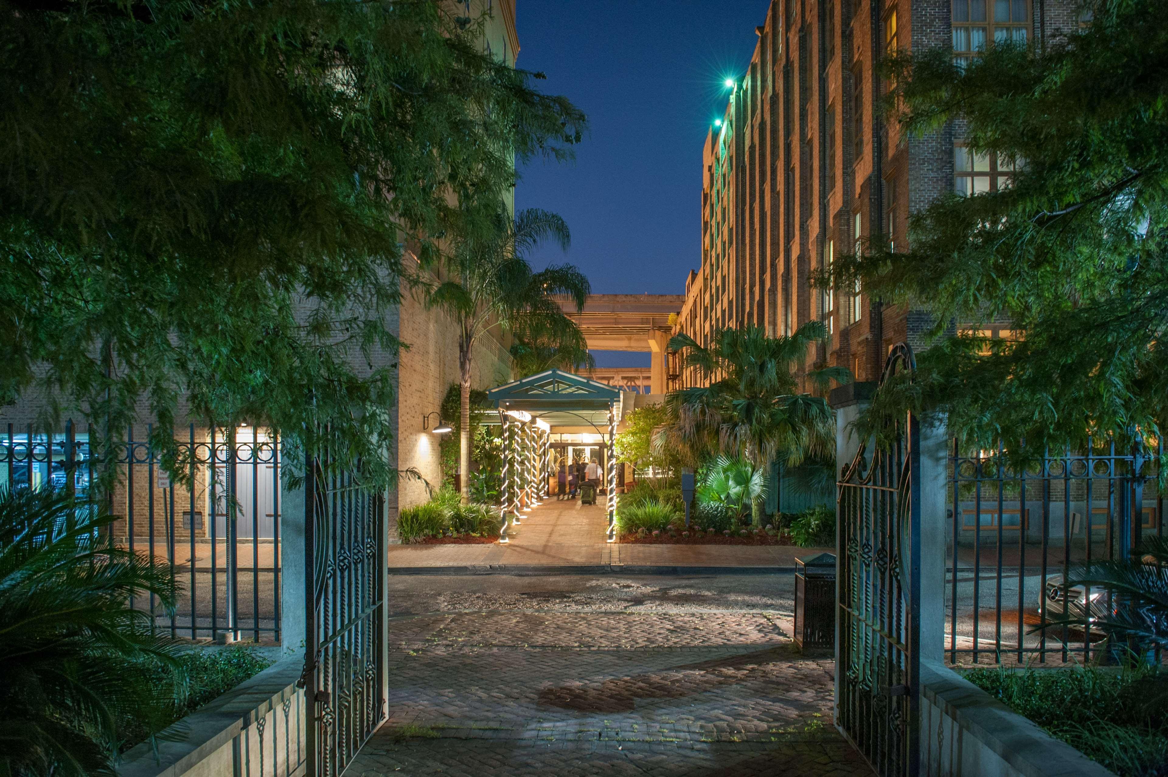 Hampton Inn And Suites New Orleans Convention Center Ngoại thất bức ảnh